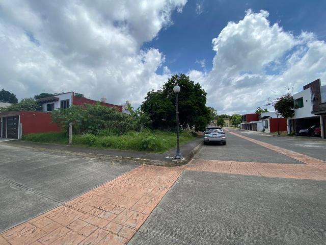 TERRENO EN FRACC. PRIVADO