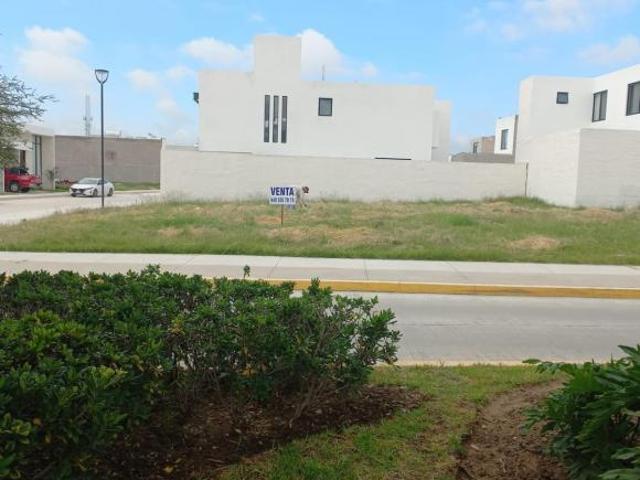 Terreno en Fraccionamiento Xaramá Entorno Residencial