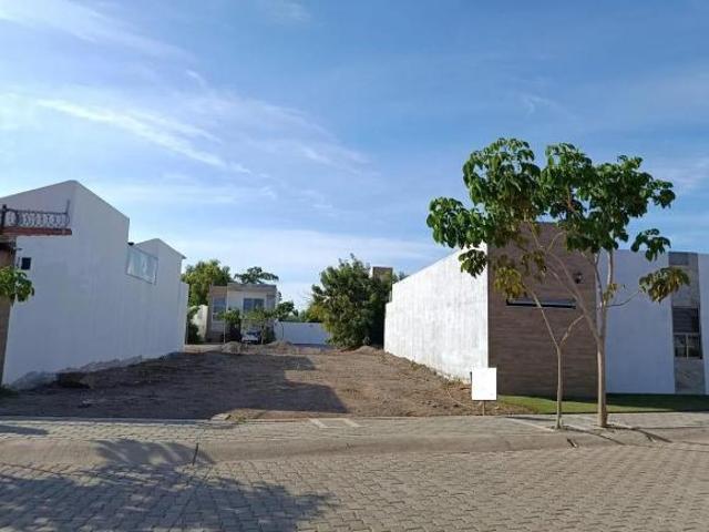 Terreno en fraccionamiento Bahía de banderas Mezcales