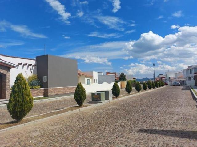 Terreno en fraccionamiento de alta plusvalía, Querétaro
