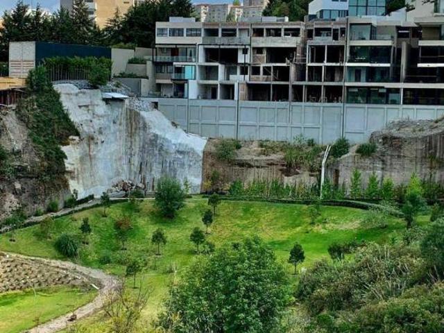 TERRENO EN FRACCIONAMIENTO EN LOMAS COUNTRY CLUB