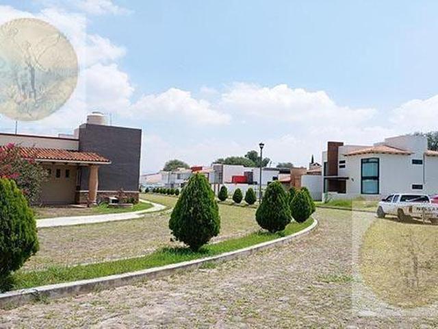 Terreno en fraccionamiento exclusivo