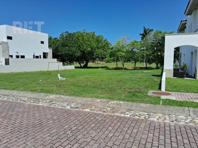 Terreno en Fraccionamiento Lagunas de Miralta