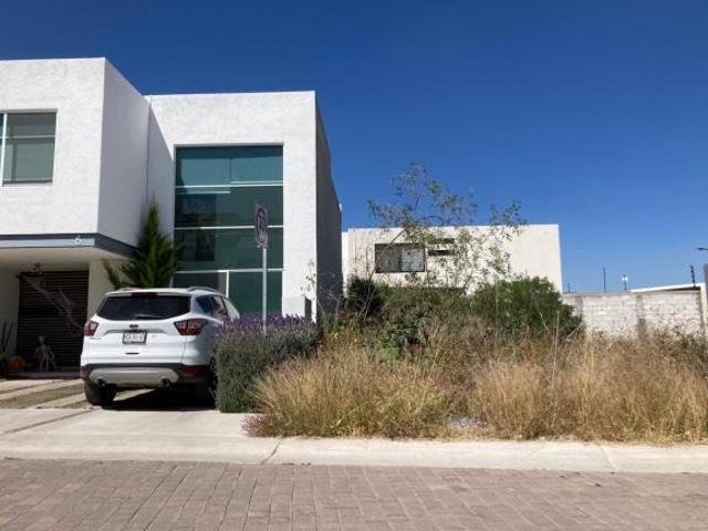 Terreno en fraccionamiento residencial Cañadas del Arroyo Primera Sección