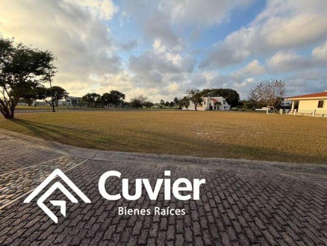 Terreno en Fraccionamiento Residencial Lagunas de Miralta