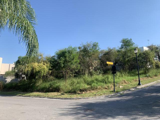 Terreno en Hacienda Santiago
