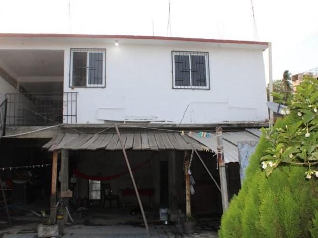 Terreno en la Glorieta de Puerto Marquez