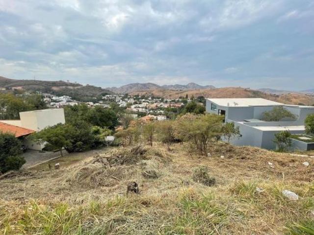 Terreno en Las Cañadas con Vistas panorámica con proyecto Arquitectonico