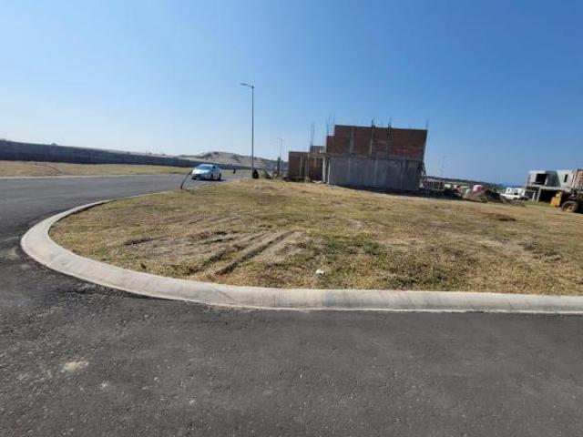 Terreno en Lomas de Mediterraneo