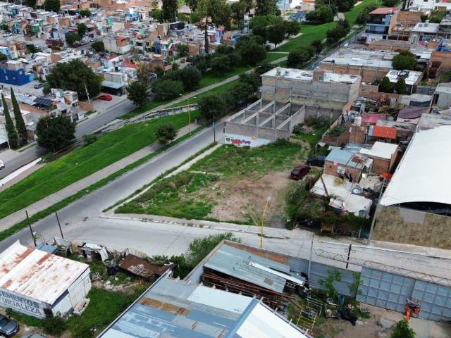 Terreno en Los Pericos uso habitacional o cormecial