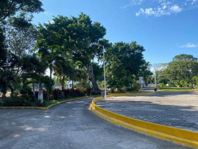 Terreno en Lotes Residenciales en Rincón de Cortés, Medellín de Bravo, Veracruz