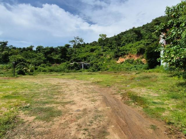 Terreno en Puerto Marquez