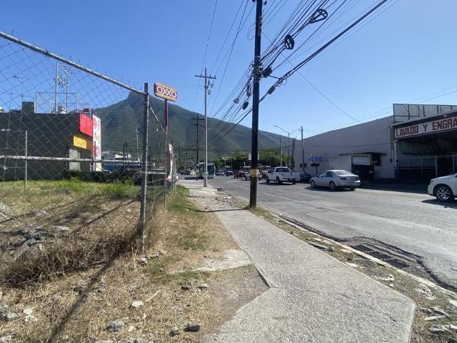 TERRENO EN RENTA AVE LAZARO CARDENAS