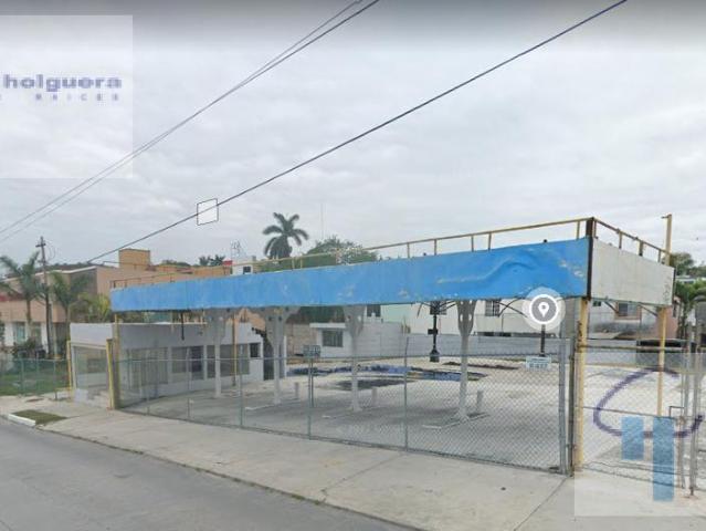 TERRENO EN RENTA CALLE 10 ENTRE AVE. UNIVERSIDAD Y AV. WISCONSIN, FRENTE A LA UVM, TAMPICO