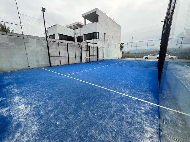TERRENO EN RENTA CON CANCHAS DE PADEL EN EL YERBANIZ
