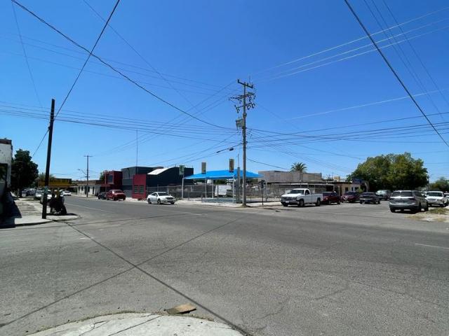 Terreno en Renta en la Calle 12 de Octubre y Albero Guti?rrez, Col Balderrama
