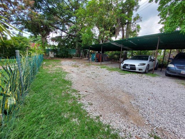 TERRENO EN RENTA EN ZONA DE FLUJO VEHICULAR, CAMINO AL CLUB CAMPESTRE