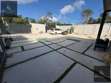 TERRENO EN RENTA SOBRE AV. HUAYAC?N, CANC?N | EXCELENTE UBICACI?N Y LISTO PARA OPERAR
