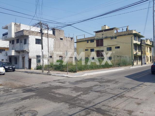 TERRENO EN RENTA