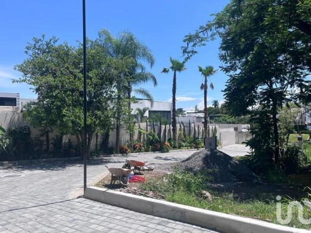 Terreno en Residencial Acapantzingo de 240 m2 en zona premium