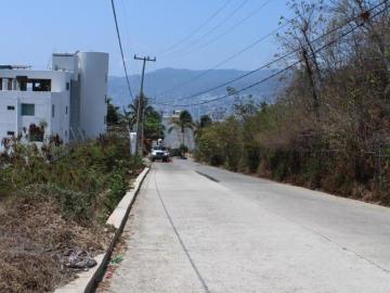 Terreno en Residencial Cumbres de Llano Largo
