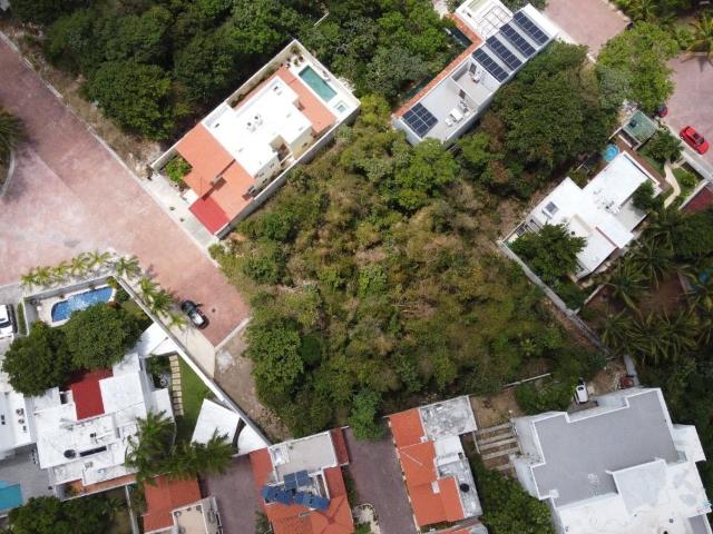 Terreno en Supermanzana 11
