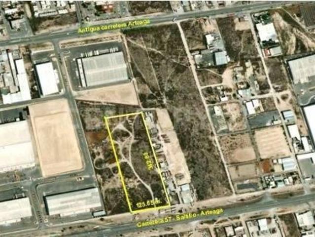 Terreno en Saltillo sobre Blvd Fundadores de 43,072 M2