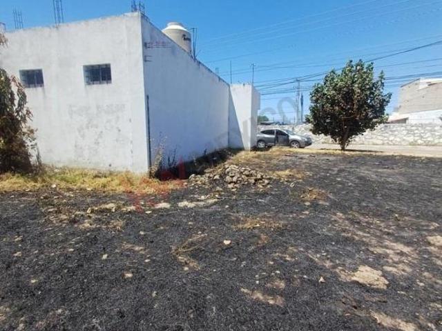 TERRENO EN TALA CENTRO CON CONSTRUCCION SOBRE CARRETERA