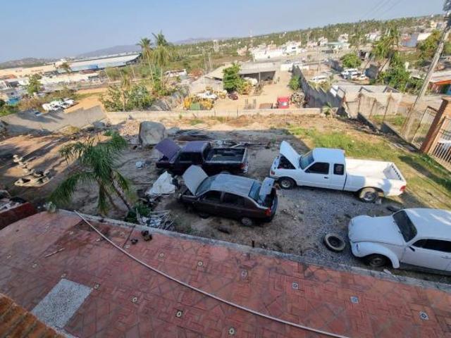 Terreno en unidad habitacional el cayaco