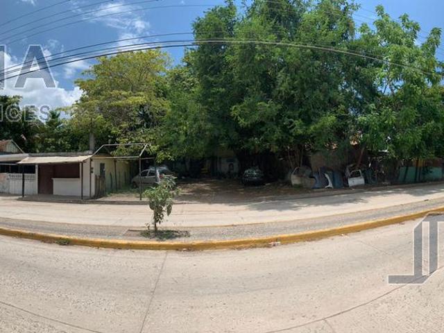 Terreno en Venta o Renta en Col. Obrera, Ebano San Luis Potosi