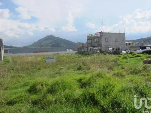 Terreno en venta o renta en Toluca, Estado de Méxcio 2 frentes