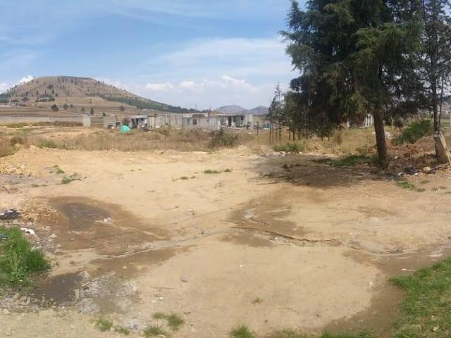 TERRENO EN VENTA o RENTA SOBRE CARRETERA ZITACUARO ZINANCATEPEC EDO MEX