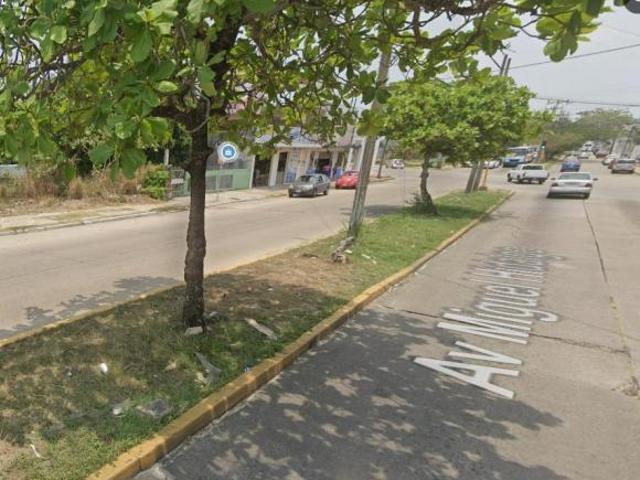 Terreno en Venta Av. Miguel Hidalgo, Col. Avila Camacho, entre Independencia y Zaragoza