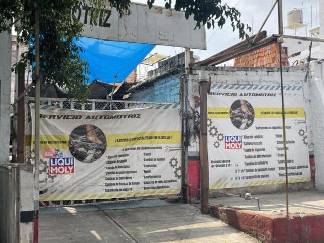 TERRENO EN VENTA AV. CRUZ DEL SUR STA. EDUWIGES