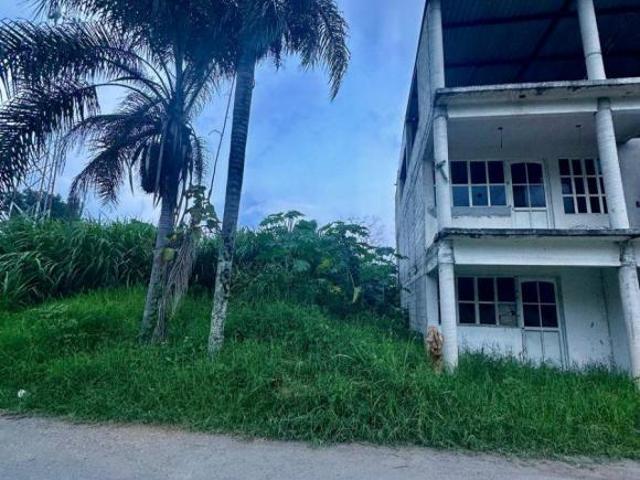 Terreno en Venta a 50 mts de avenida principal $982,800