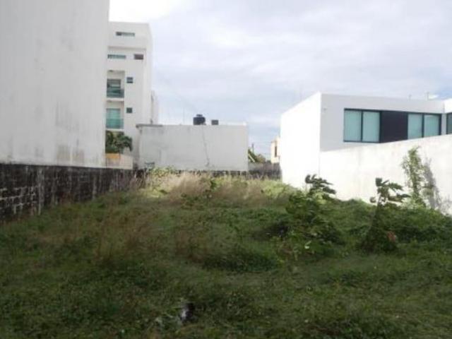 Terreno en Venta a Media Cuadra de la Calzada Lázaro Cárdenas