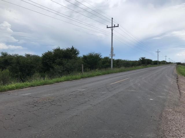 Terreno en venta a pie de carretera por Málaga