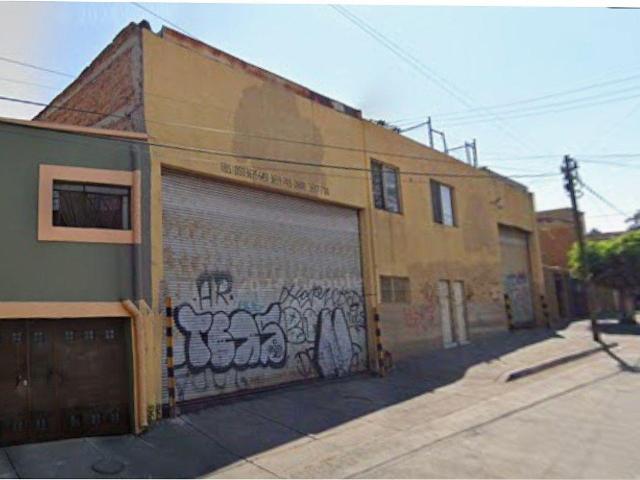 Terreno en venta a una cuadra de Av Revolucion por calle Tonala