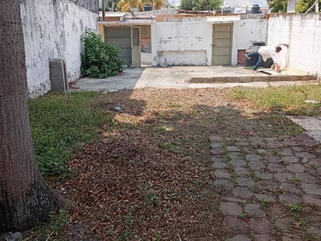 Terreno en venta a una cuadra de Juan Pablo II