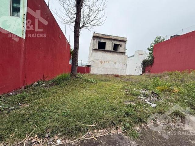 Terreno en Venta a unas cuadras de Plaza Ankara y Plaza Monte Magno