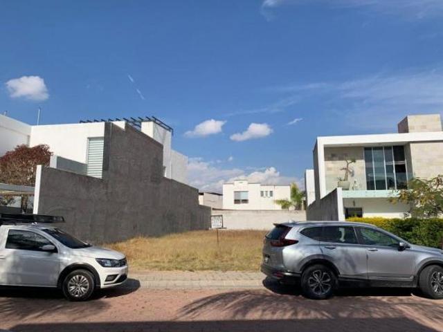 Terreno en Venta al Poniente de Aguascalientes en Canteras de San Agustín