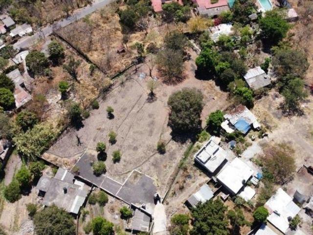 TERRENO EN VENTA AL SUR DE CUERNAVACA, EN XOCHITEPEC