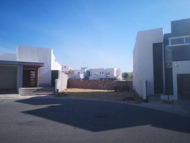 TERRENO EN VENTA ALBATERRA I 238 m2