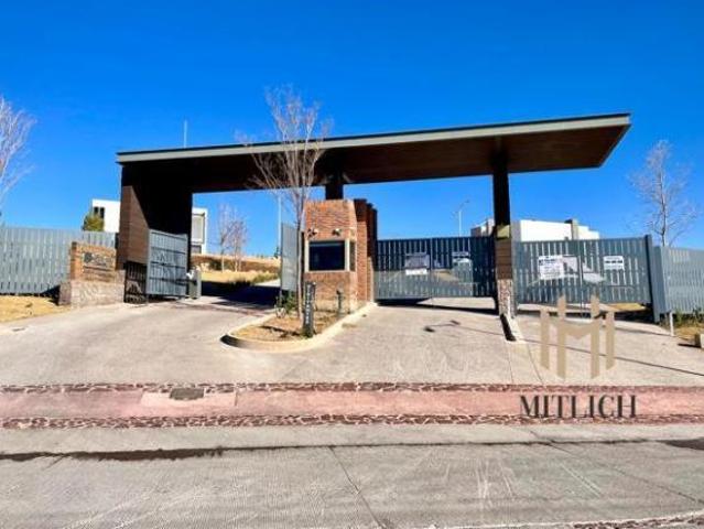 Terreno en venta Altozano $2,250,000