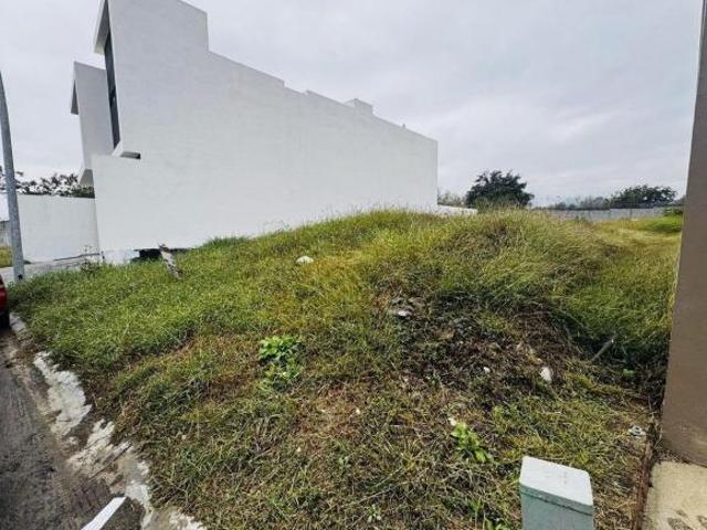 TERRENO EN VENTA COL. AMORADA, ZONA CARRETERA NACIONAL