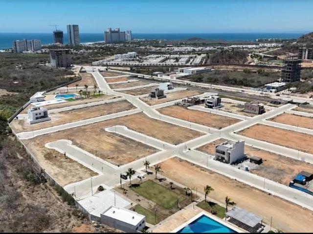 Terreno en venta Bahia Marina