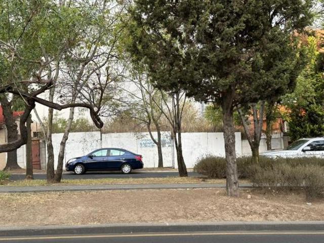 TERRENO EN VENTA BOSQUES DE LAS LOMAS 650 M2