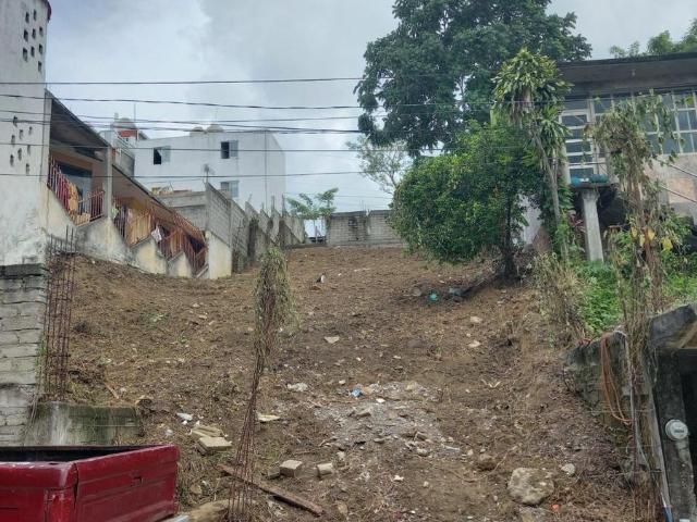 TERRENO EN VENTA CALLE AZUCENAS COL. JARDINES DE COATZINTLA, COATINTLA, VERACRUZ