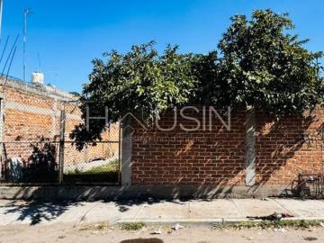 Terreno en VENTA, Calle Enero, Colonia Constelación. Salamanca, Gto