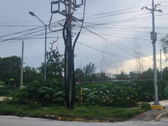 TERRENO EN VENTA CANCUN HASTA 11 NIVELES FRENTE AL MAR